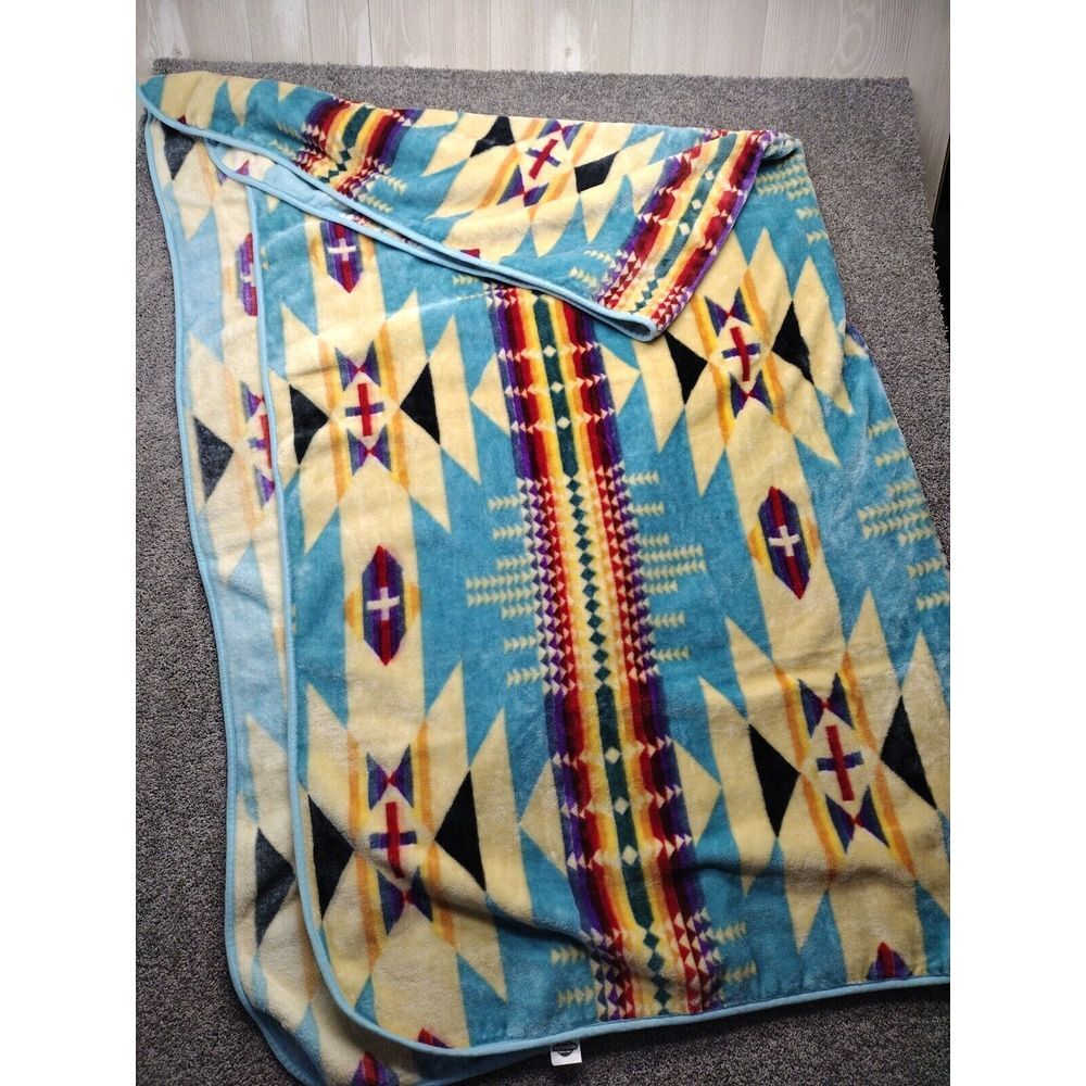 EL PASO SADDLE BLANKET CO  PLUSH QUEEN SIZE FLEECE BLANKET RARE 79" W X 95" L